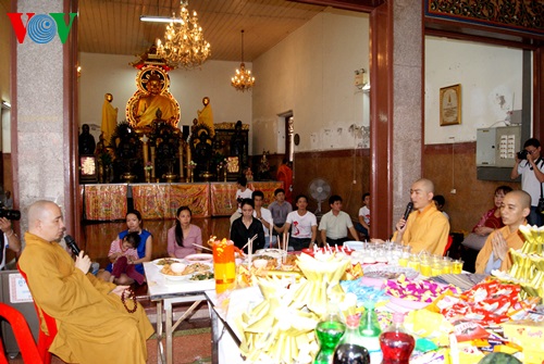 ពិធីសូត្រមន្តបង្សកូលរំលឹកគុណយុទ្ធជនពលីដើម្បីការពារមាតុប្រទេសនៅថៃនិងរុស្ស៊ី